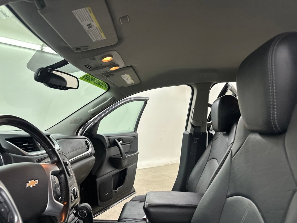 Used 2017 Chevrolet Traverse LT AWD/4WD image 31