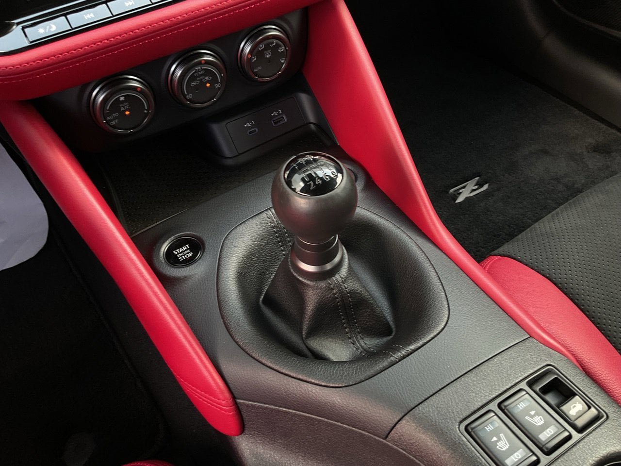 Used 2024 Nissan Z Performance w/ Floor Mat Package RWD image 16
