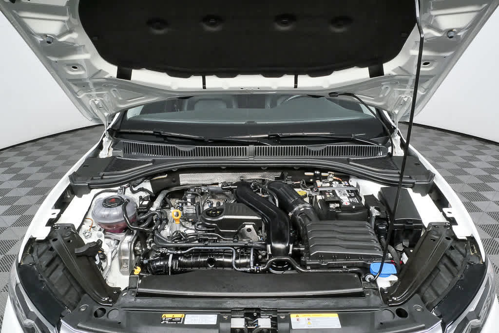 Used 2023 Volkswagen Jetta SE image 33