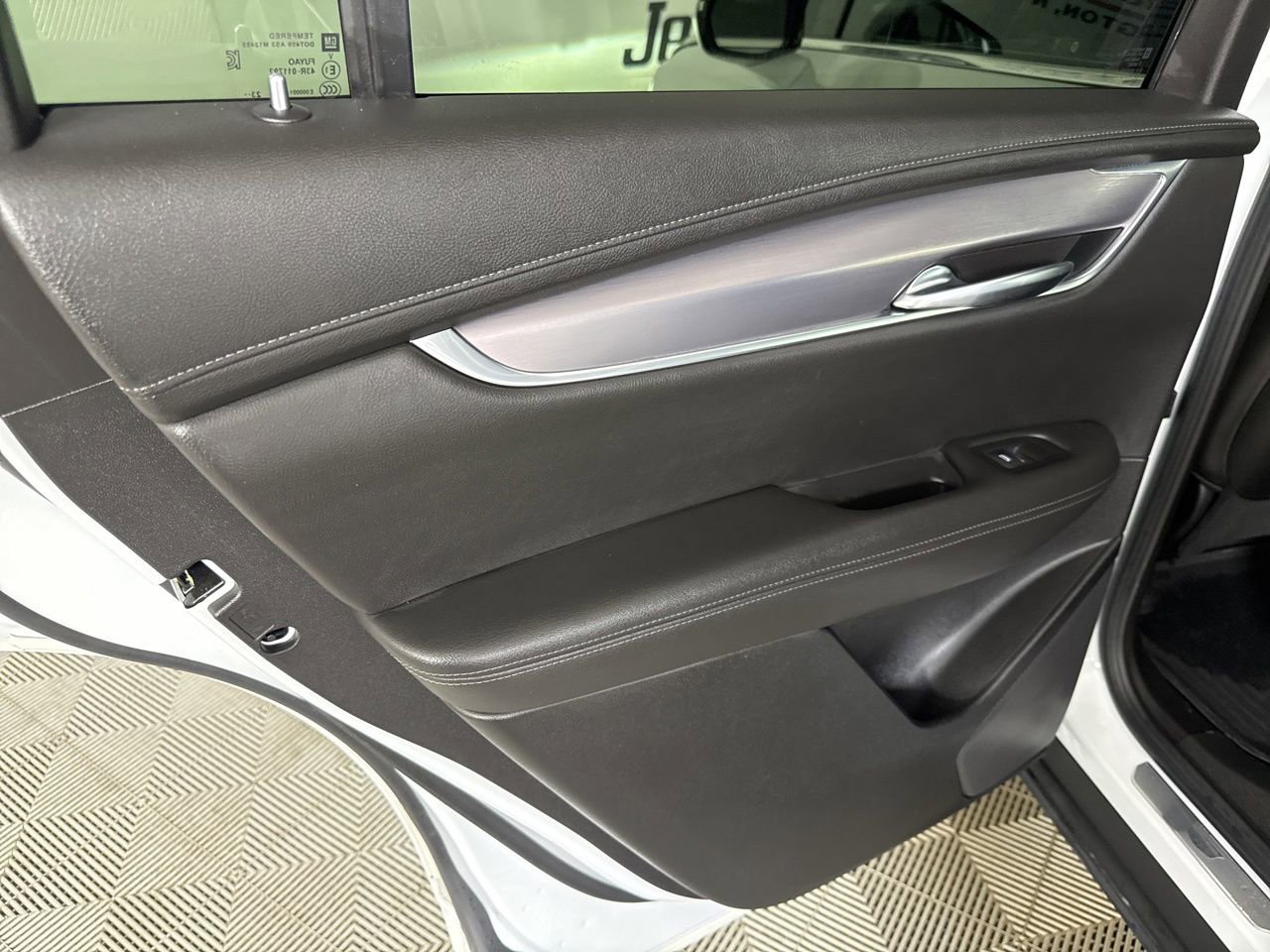 Used 2024 Cadillac XT6 Luxury w/ LPO, Floor Liner Package image 20