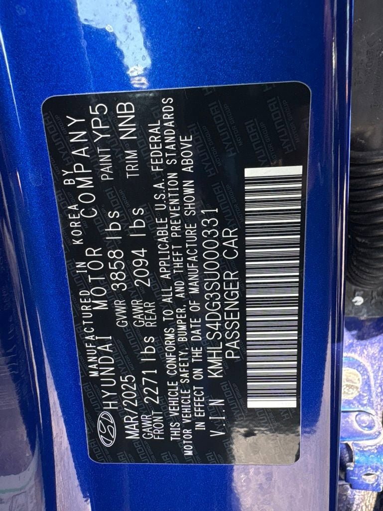 Certified 2025 Hyundai Elantra SEL FWD image 35