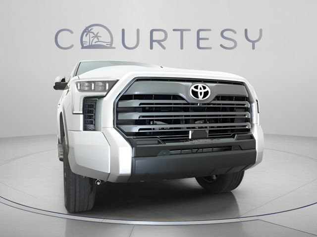 Used 2025 Toyota Tundra Limited AWD/4WD image 21