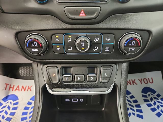 Used 2021 GMC Terrain SLT w/ Infotainment Package II FWD image 19