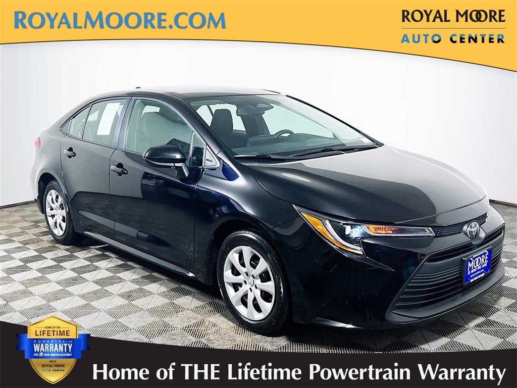 Used 2025 Toyota Corolla LE image 1