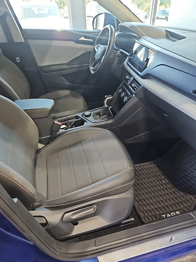 Used 2024 Volkswagen Taos SE w/ Black Wheel Plus Package image 13