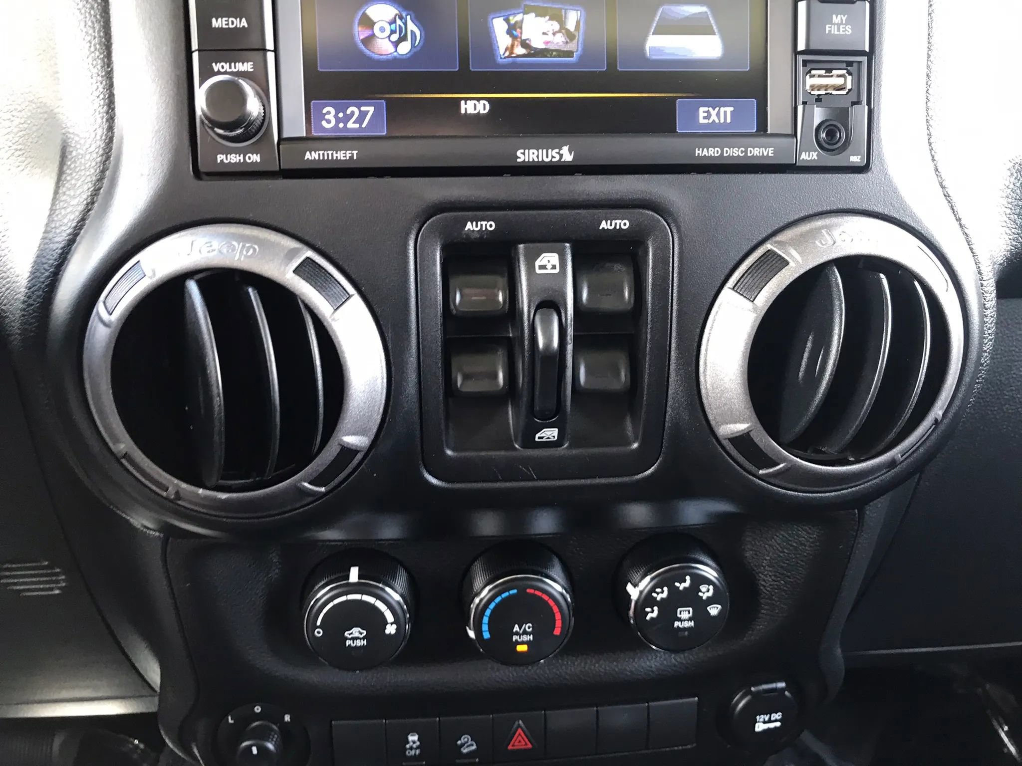 Used 2017 Jeep Wrangler Unlimited Sport w/ Quick Order Package 24S AWD/4WD image 22