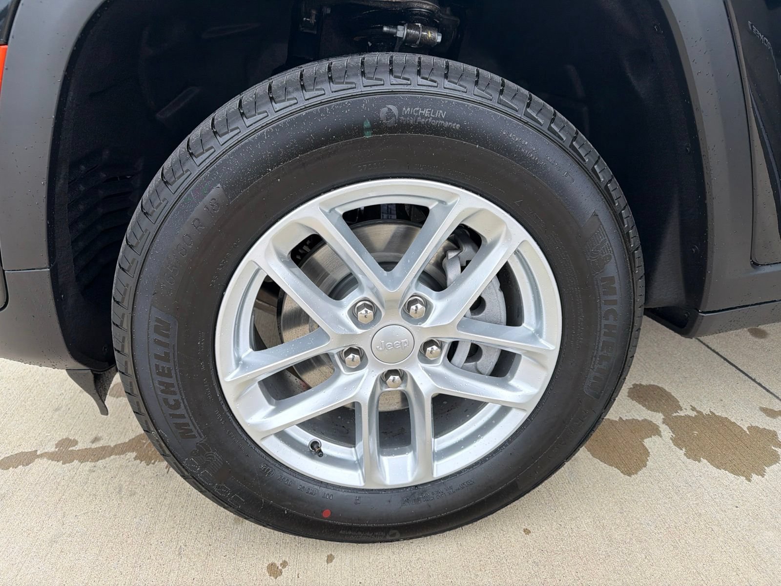 New 2026 Jeep Grand Cherokee Laredo AWD/4WD image 12