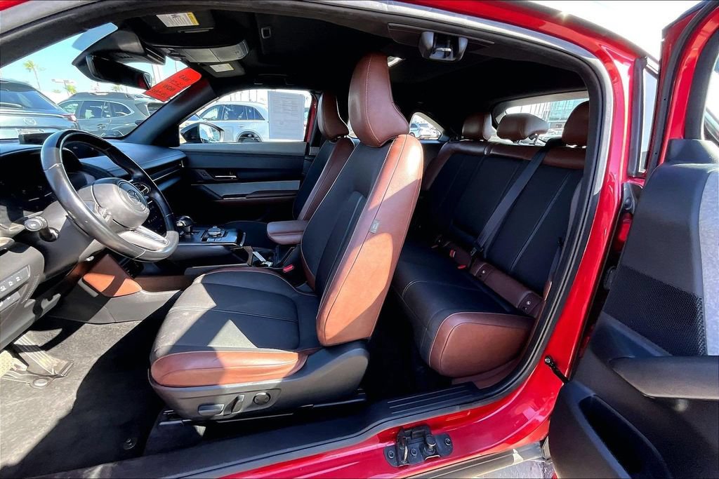 Certified 2022 MAZDA MX-30 Electric w/ Premium Plus Pkg FWD image 15