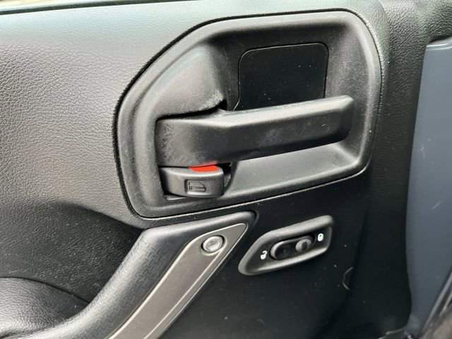 Used 2018 Jeep Wrangler Unlimited Sport S AWD/4WD image 16