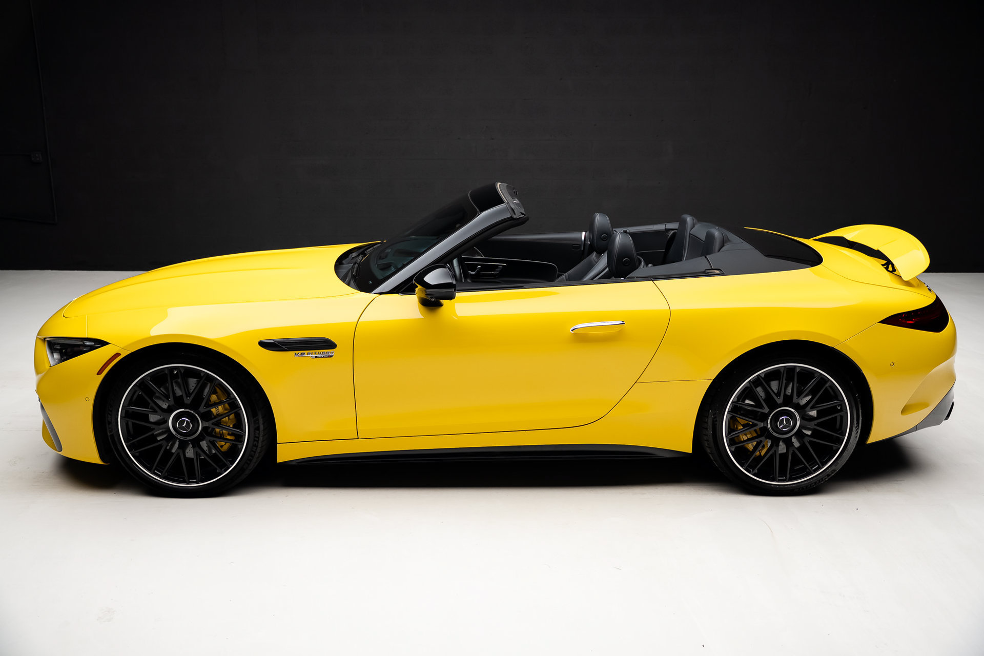 Used 2023 Mercedes-Benz SL 63 AMG 4MATIC image 20