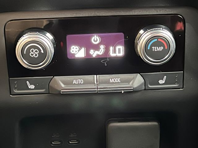 Used 2024 GMC Acadia AT4 w/ Luxury Package image 36