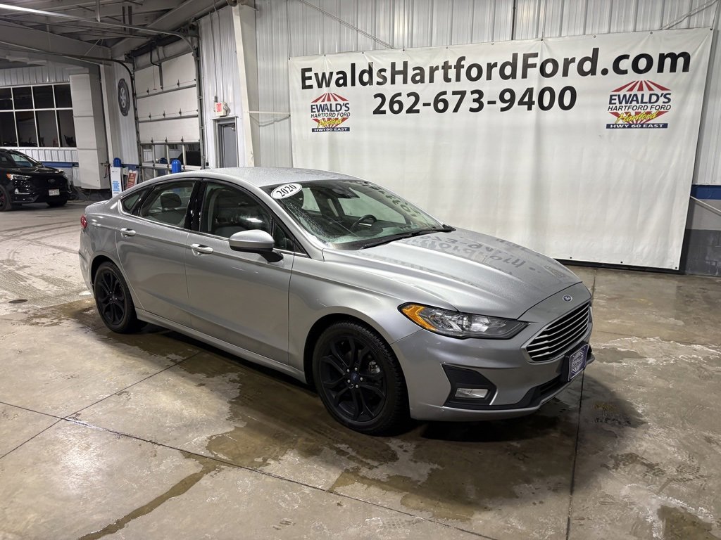 Used 2020 Ford Fusion SE w/ Equipment Group 151A image 2