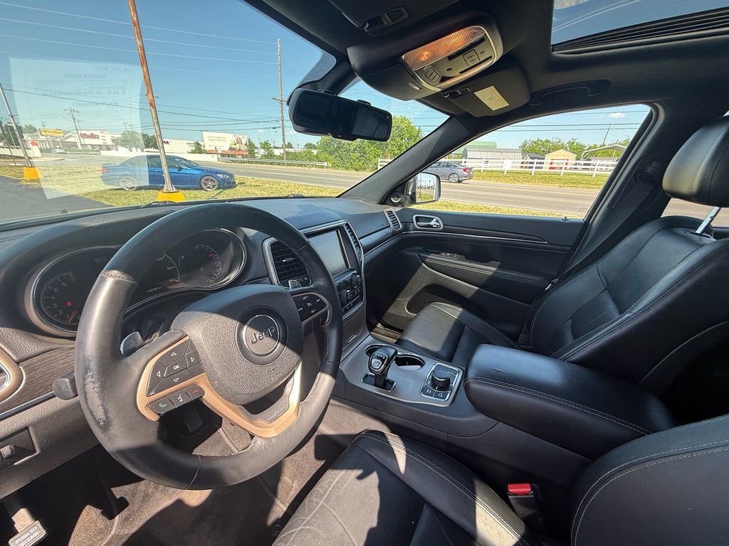 Used 2025 Toyota Tundra Limited AWD/4WD image 15