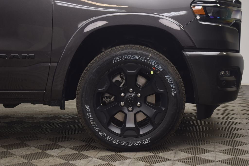 New 2026 RAM 1500 4x4 Crew Cab image 6