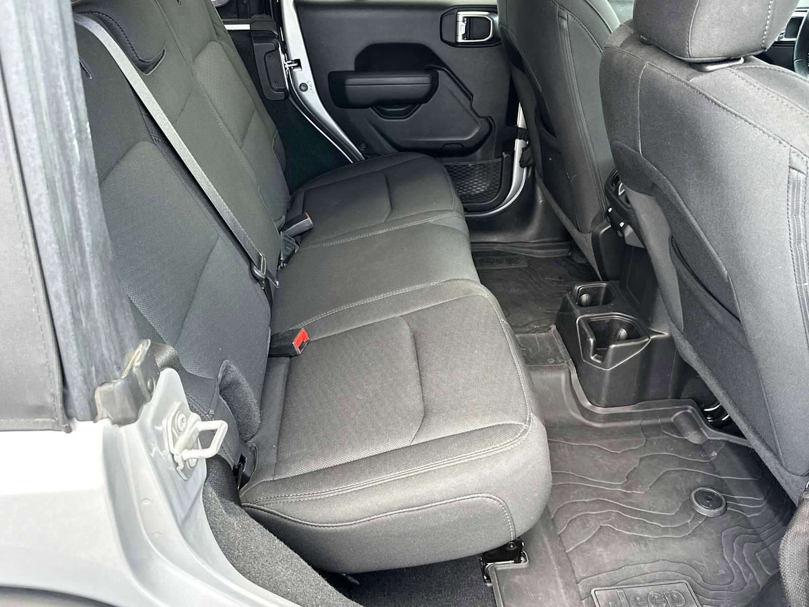 Used 2022 Jeep Wrangler Unlimited Sport image 15