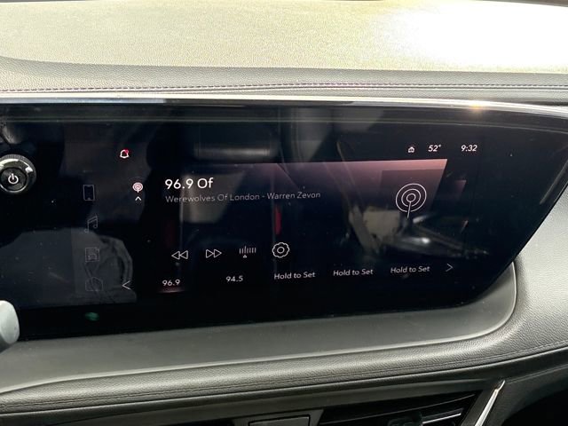 Used 2024 Buick Encore GX Sport Touring image 13