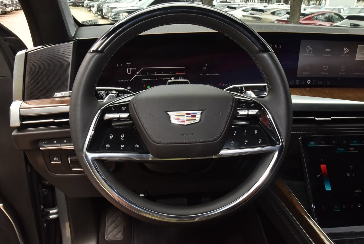 Used 2025 Cadillac Escalade ESV Premium Luxury Platinum AWD/4WD image 25