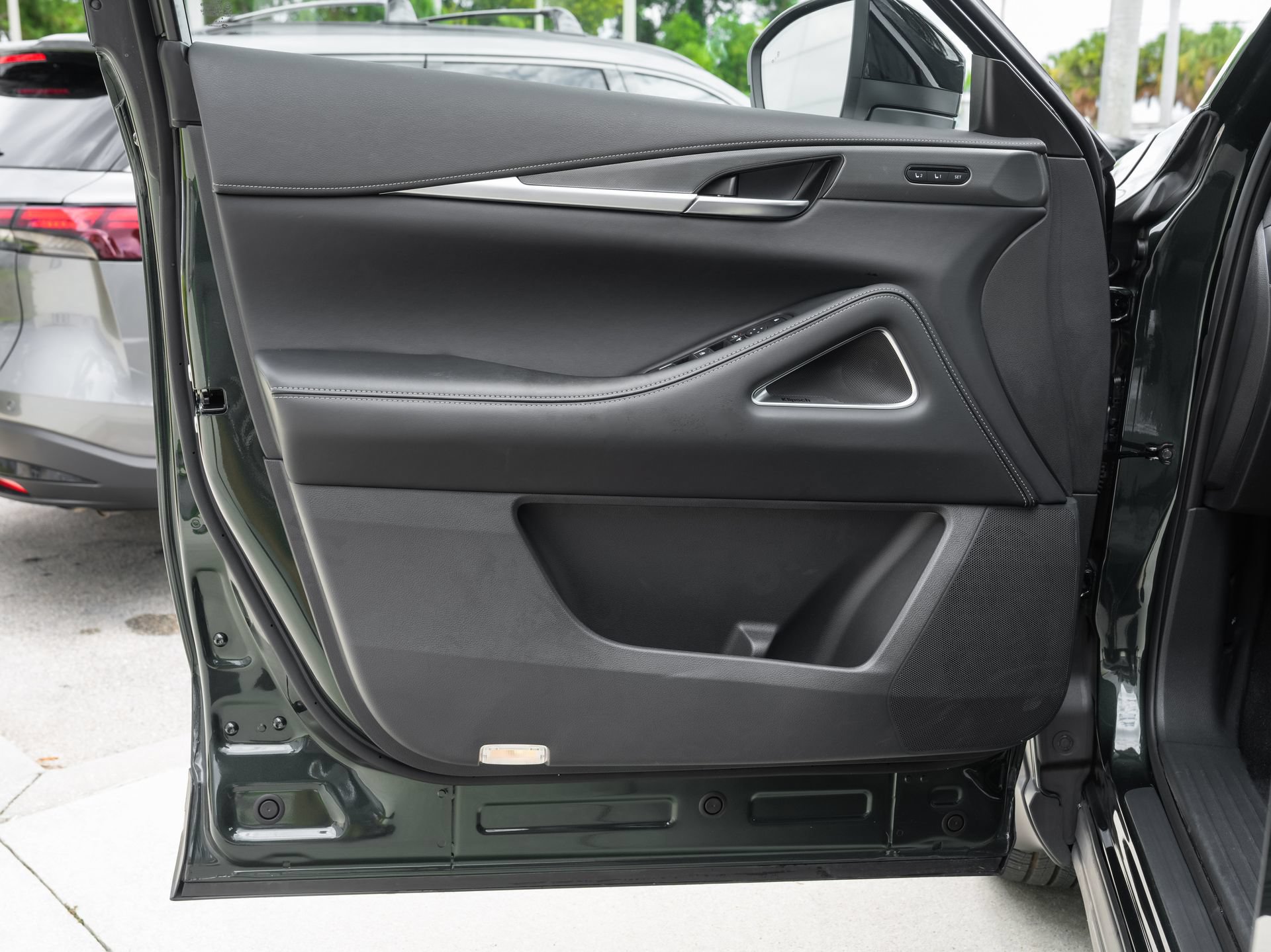 Certified 2026 INFINITI QX60 Luxe w/ Cargo Package FWD image 30