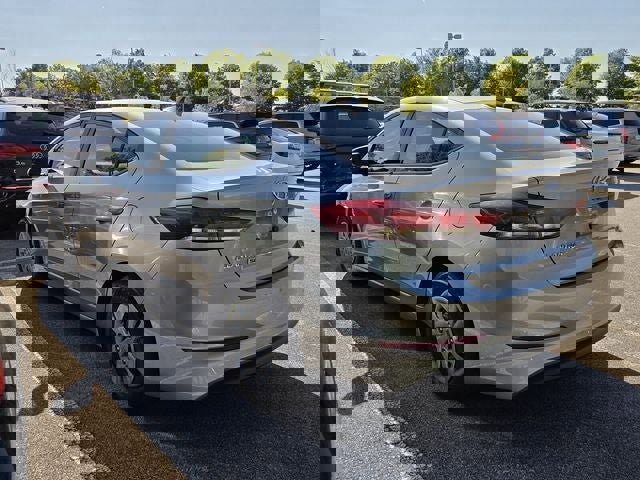 Used 2017 Hyundai Elantra SE image 6