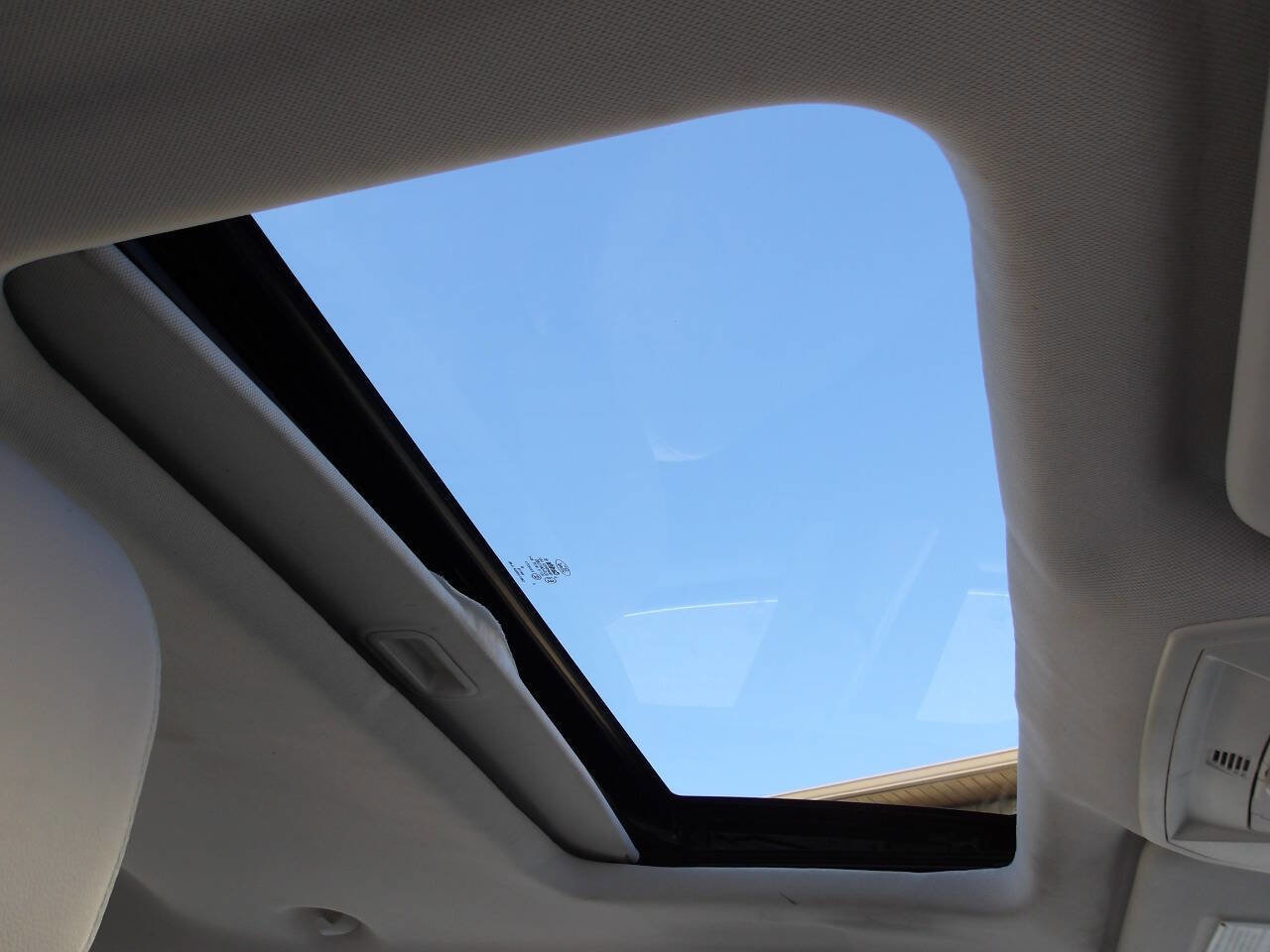 Used 2016 Ford Focus Titanium image 44