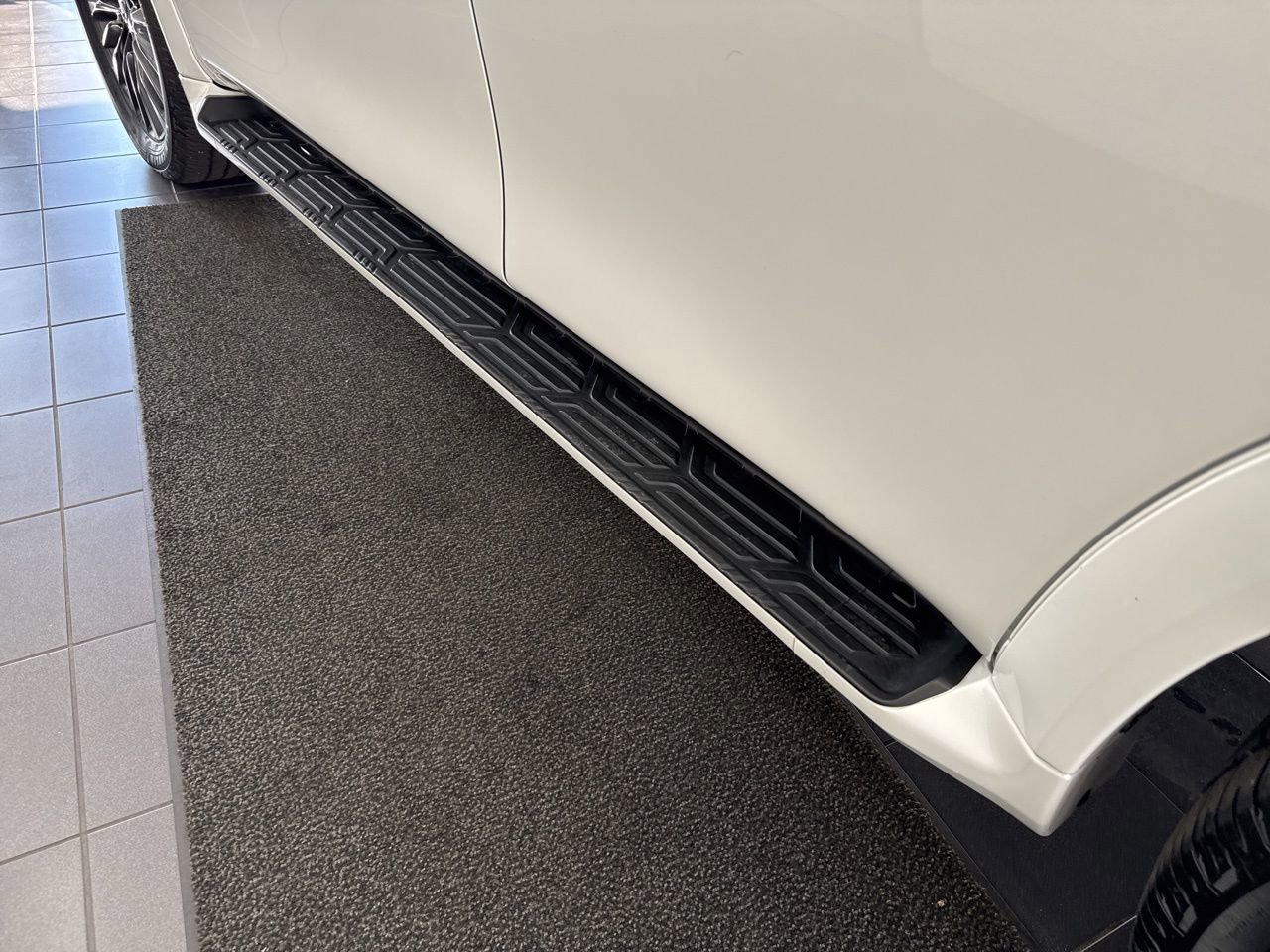 Used 2023 INFINITI QX80 Sensory w/ Cargo Package image 14