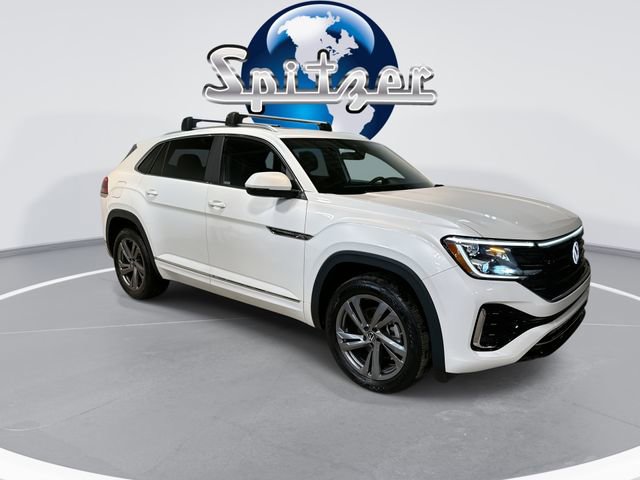 Used 2024 Volkswagen Atlas Cross Sport SEL R-Line image 2