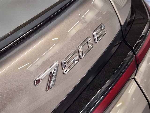 Used 2025 BMW 750e xDrive w/ Executive Package image 13