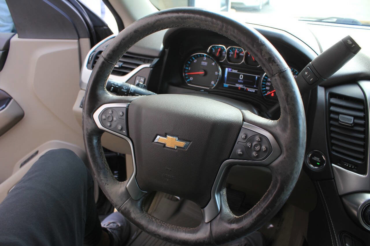 Used 2016 Chevrolet Tahoe LT w/ LT Signature Package image 27