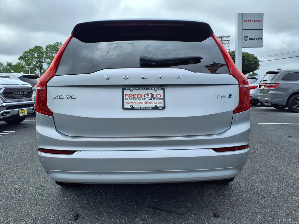 Used 2022 Volvo XC90 T6 Momentum image 21