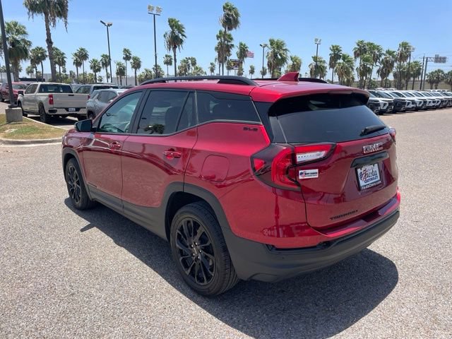 Used 2024 GMC Terrain SLE w/ Driver Convenience Package FWD image 6