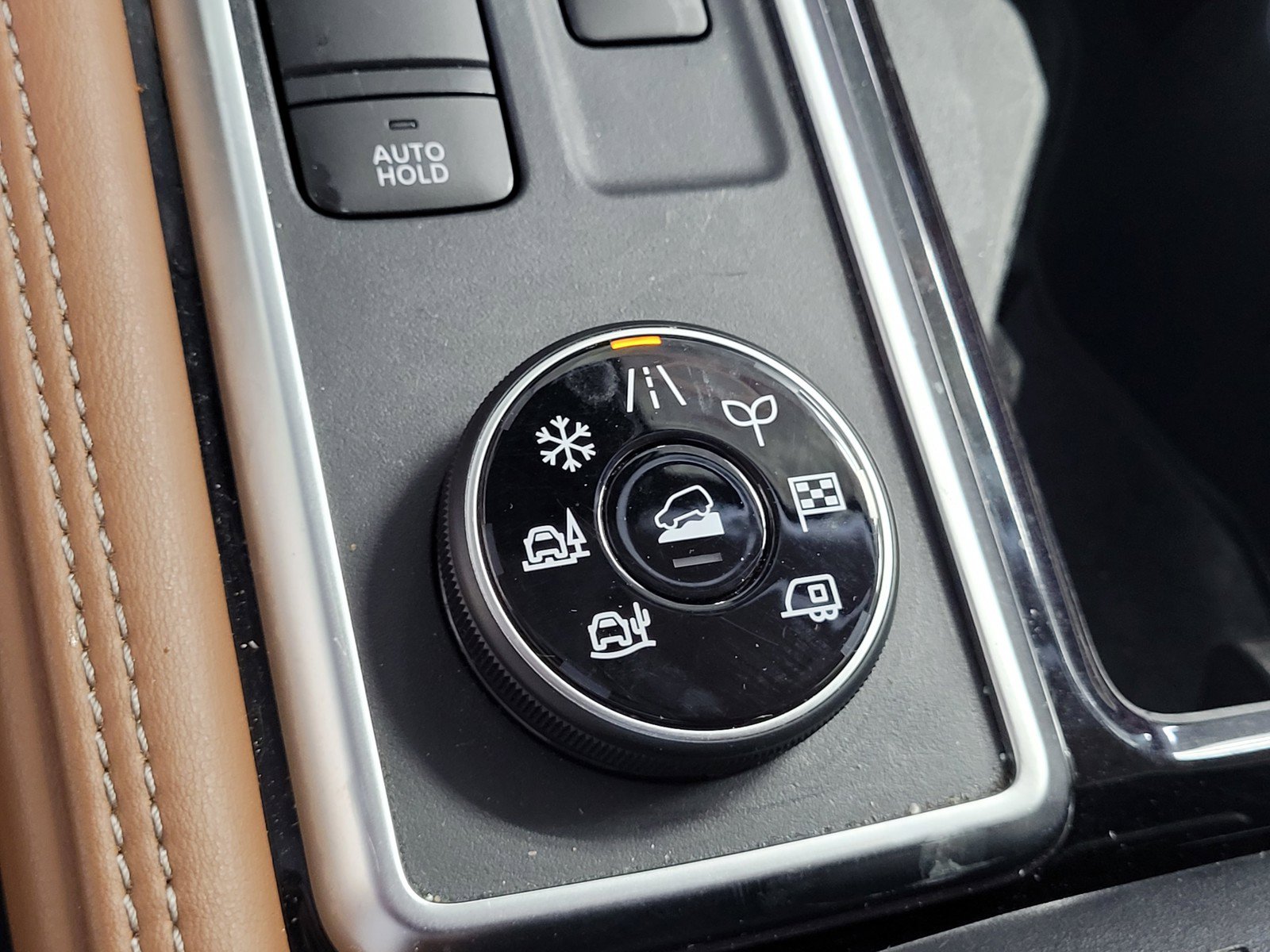 Certified 2025 Nissan Pathfinder Platinum AWD/4WD image 14