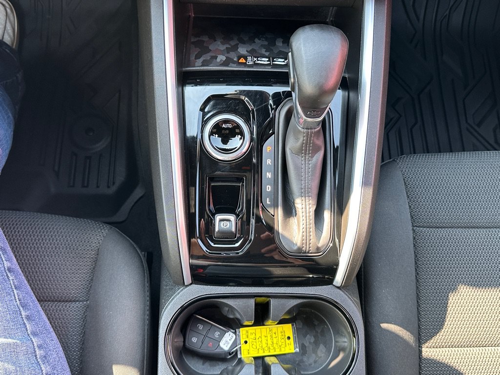 Used 2023 Chevrolet Colorado LT w/ LT Convenience Package II AWD/4WD image 14
