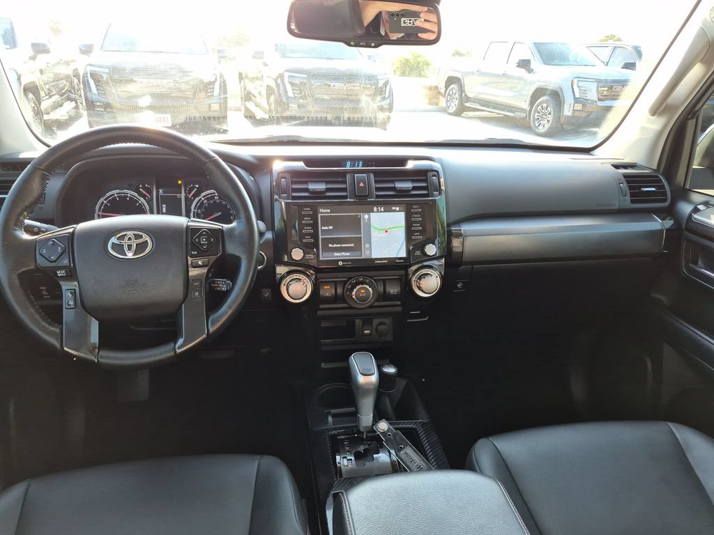 Used 2024 Toyota 4Runner TRD Off-Road Premium AWD/4WD image 30
