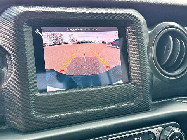 Used 2020 Jeep Gladiator Sport image 11