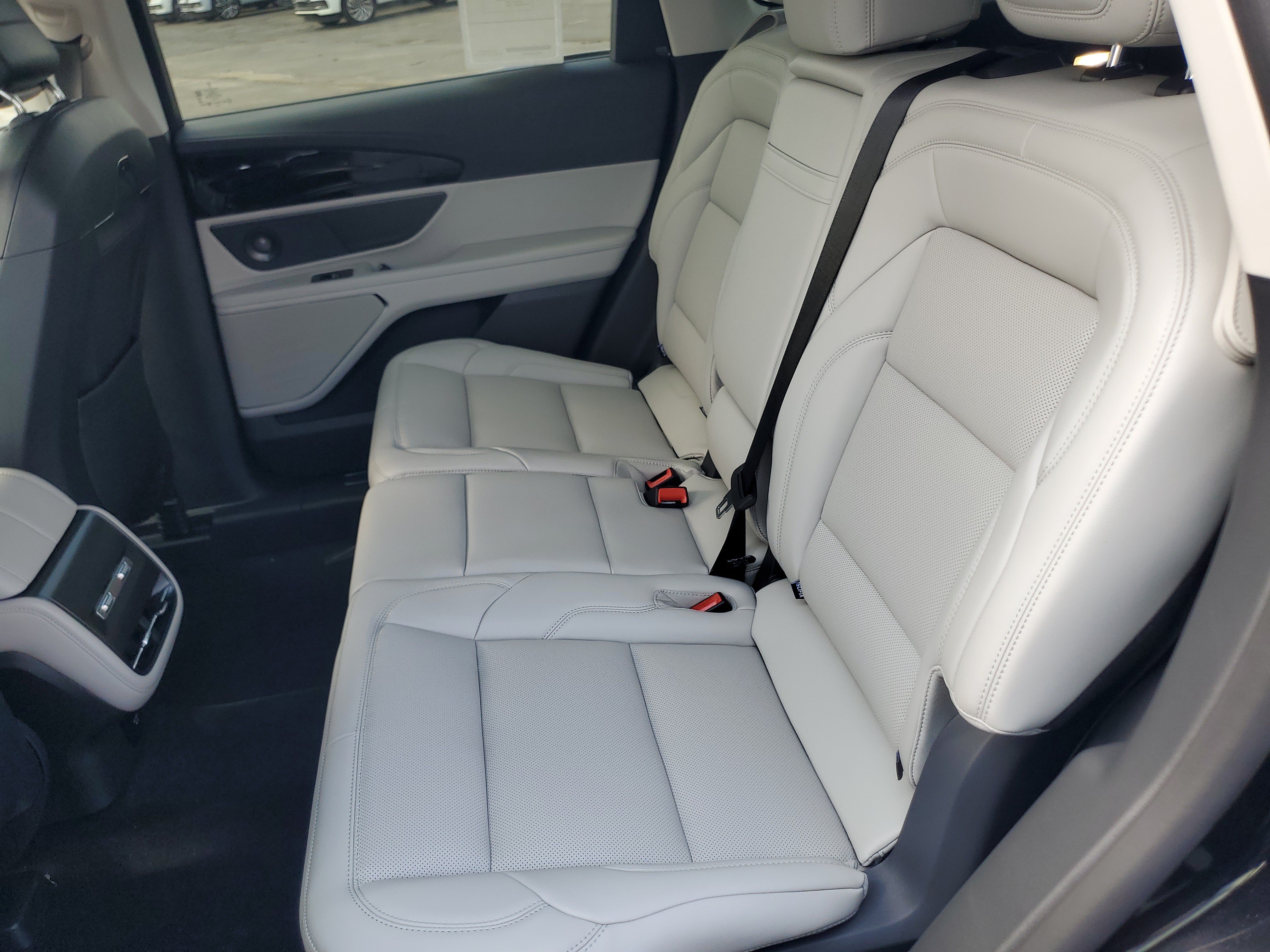 New 2026 Lincoln Nautilus Premier w/ Equipment Group 102A AWD/4WD image 32