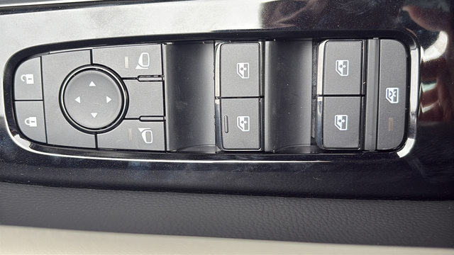 New 2026 Nissan Pathfinder SL AWD/4WD image 13
