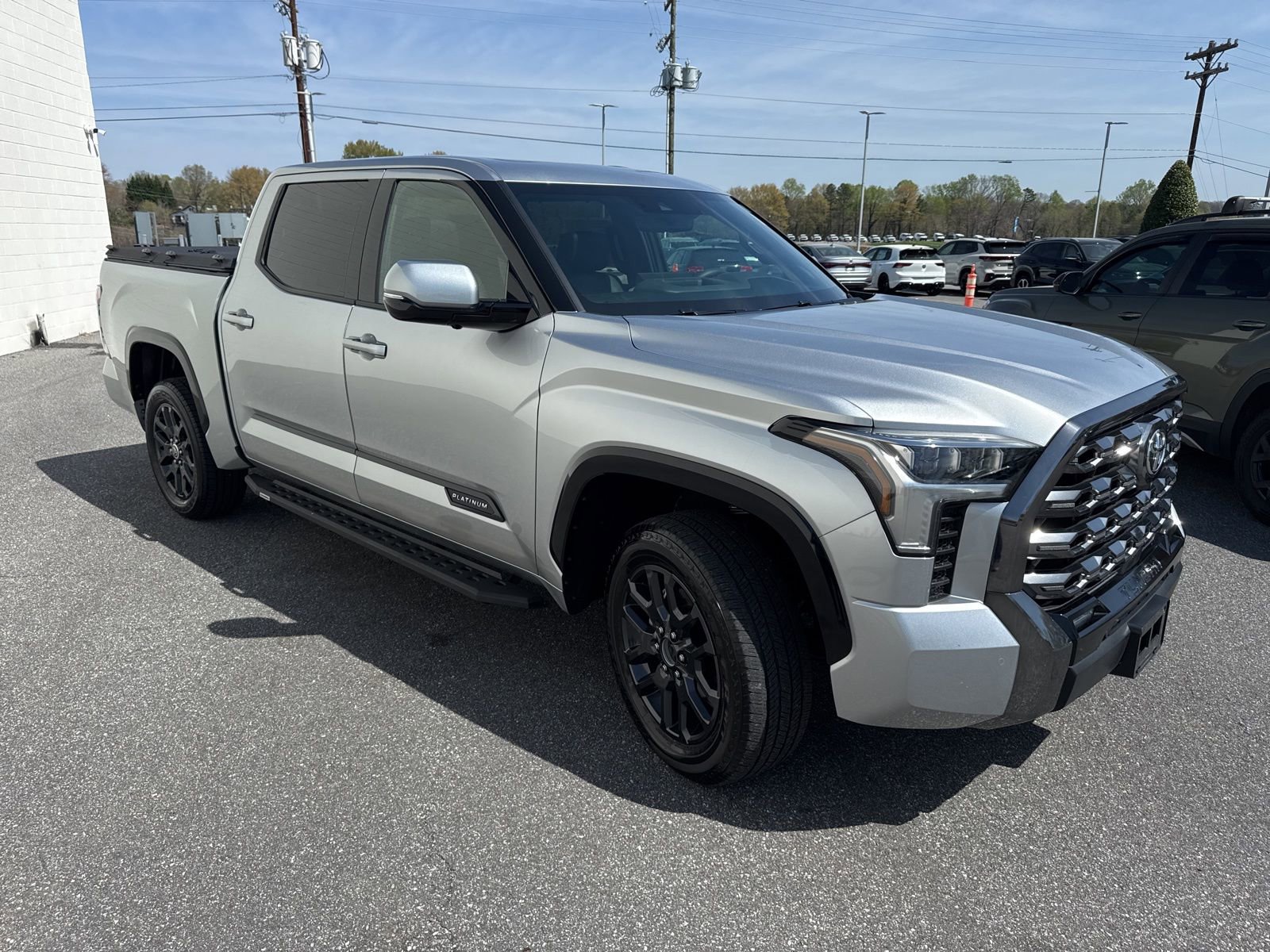 Used 2023 Toyota Tundra Platinum image 3