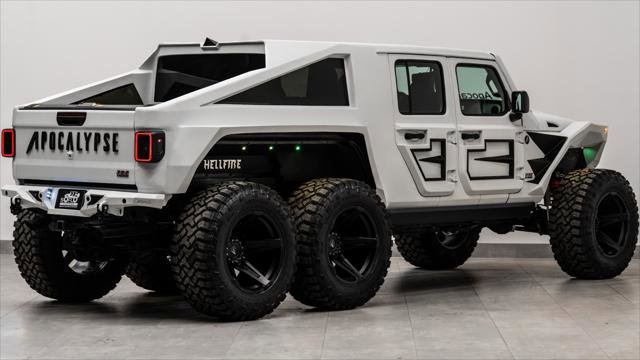 Used 2025 Jeep Gladiator Sport AWD/4WD image 7