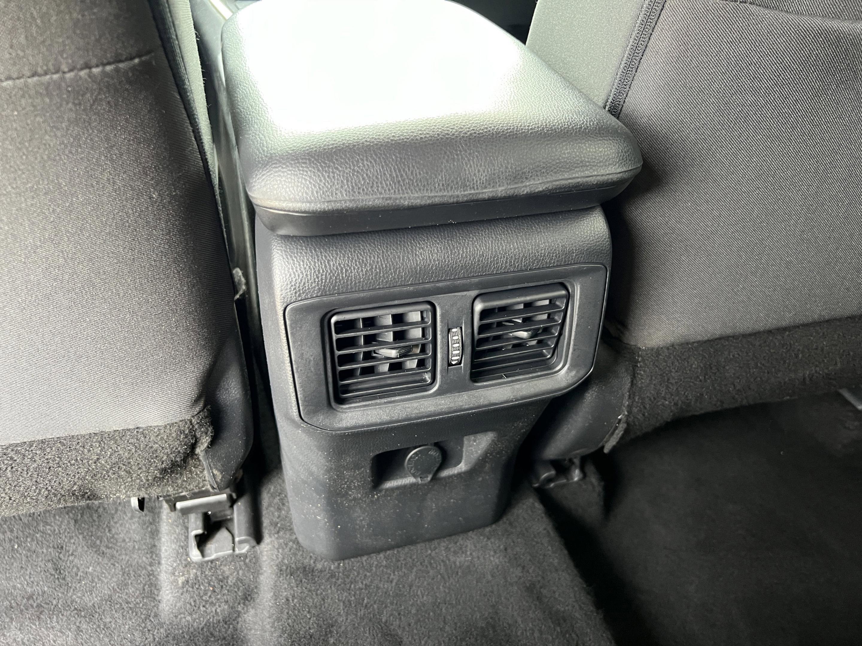 Used 2022 Toyota RAV4 LE FWD image 26