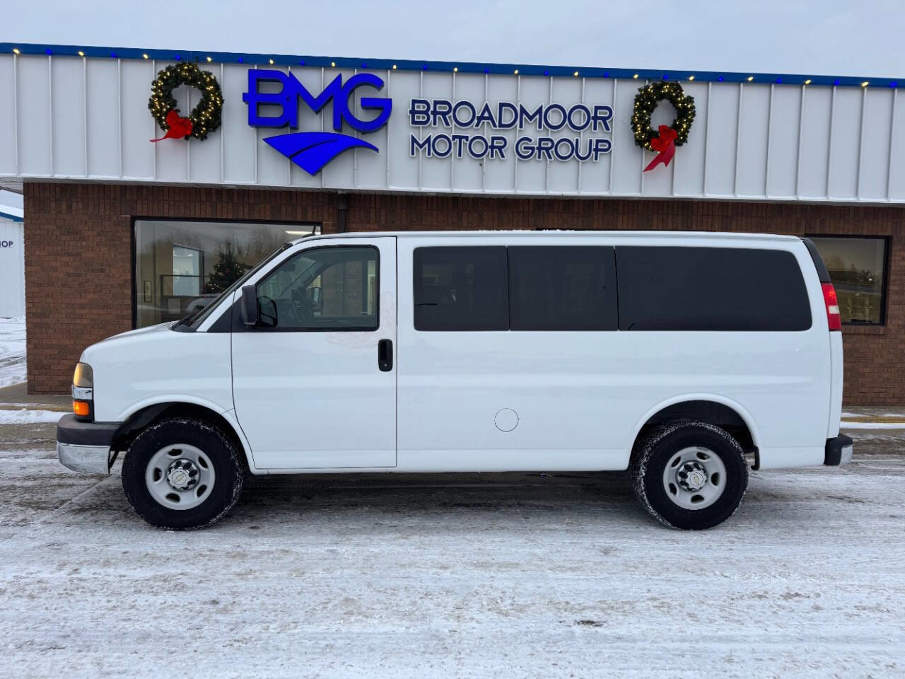 Used 2012 Chevrolet Express 2500 LT w/ LT Preferred Equipment Group image 4