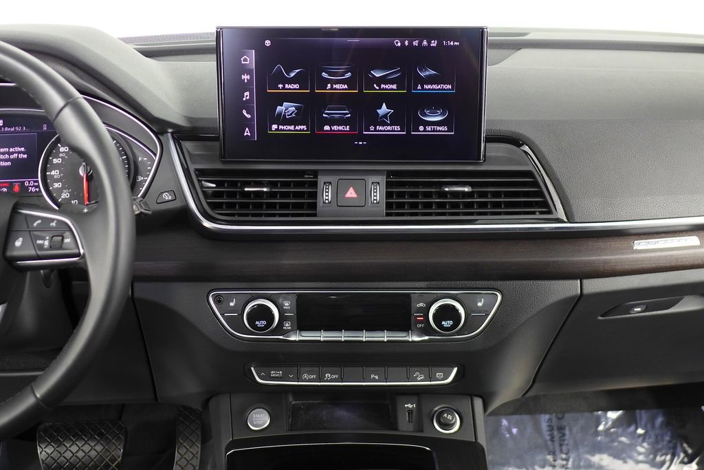 Used 2022 Audi Q5 2.0T Premium w/ Convenience Package image 26