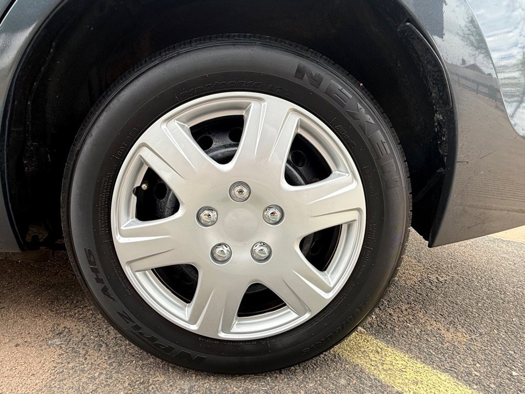 Used 2016 Toyota Corolla L image 11