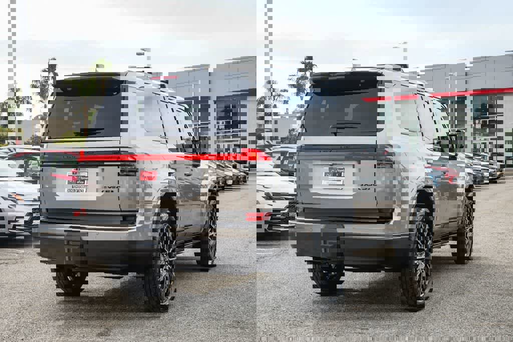 Used 2024 Lexus GX 550 w/ Accessory Package (2T) AWD/4WD image 7