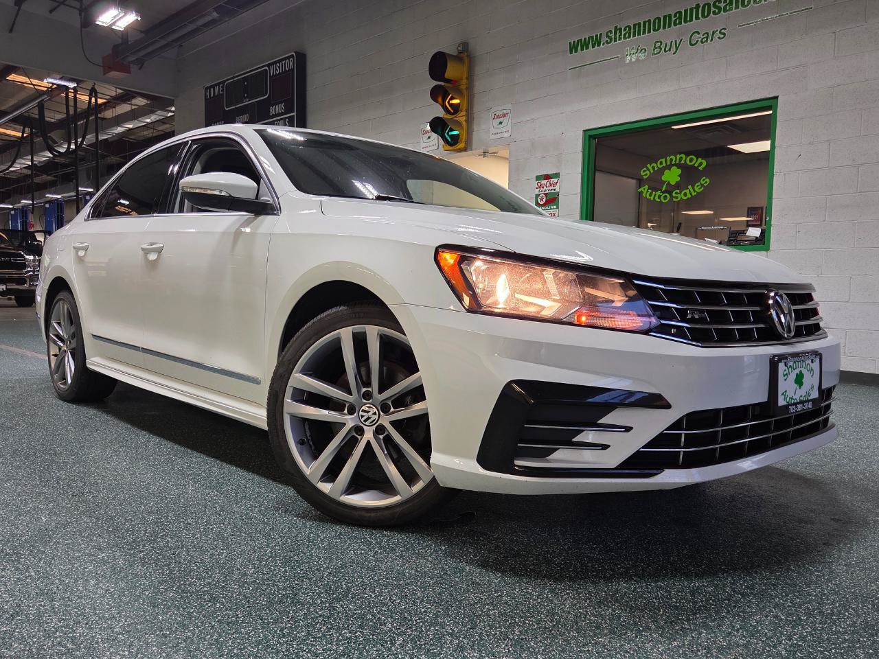 Used 2016 Volkswagen Passat 1.8T R-Line FWD image 12