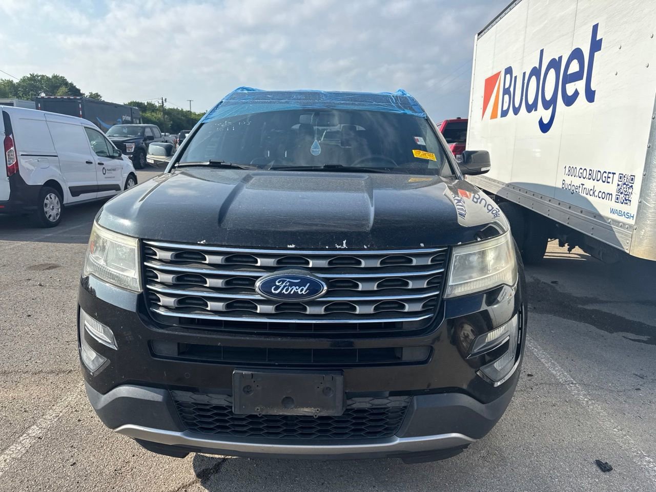Used 2017 Ford Explorer XLT w/ Equipment Group 202A FWD image 2