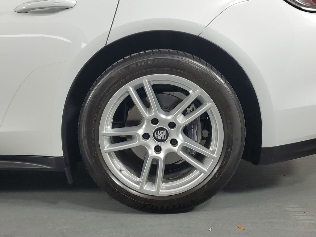 Used 2021 Porsche Panamera 4 image 33