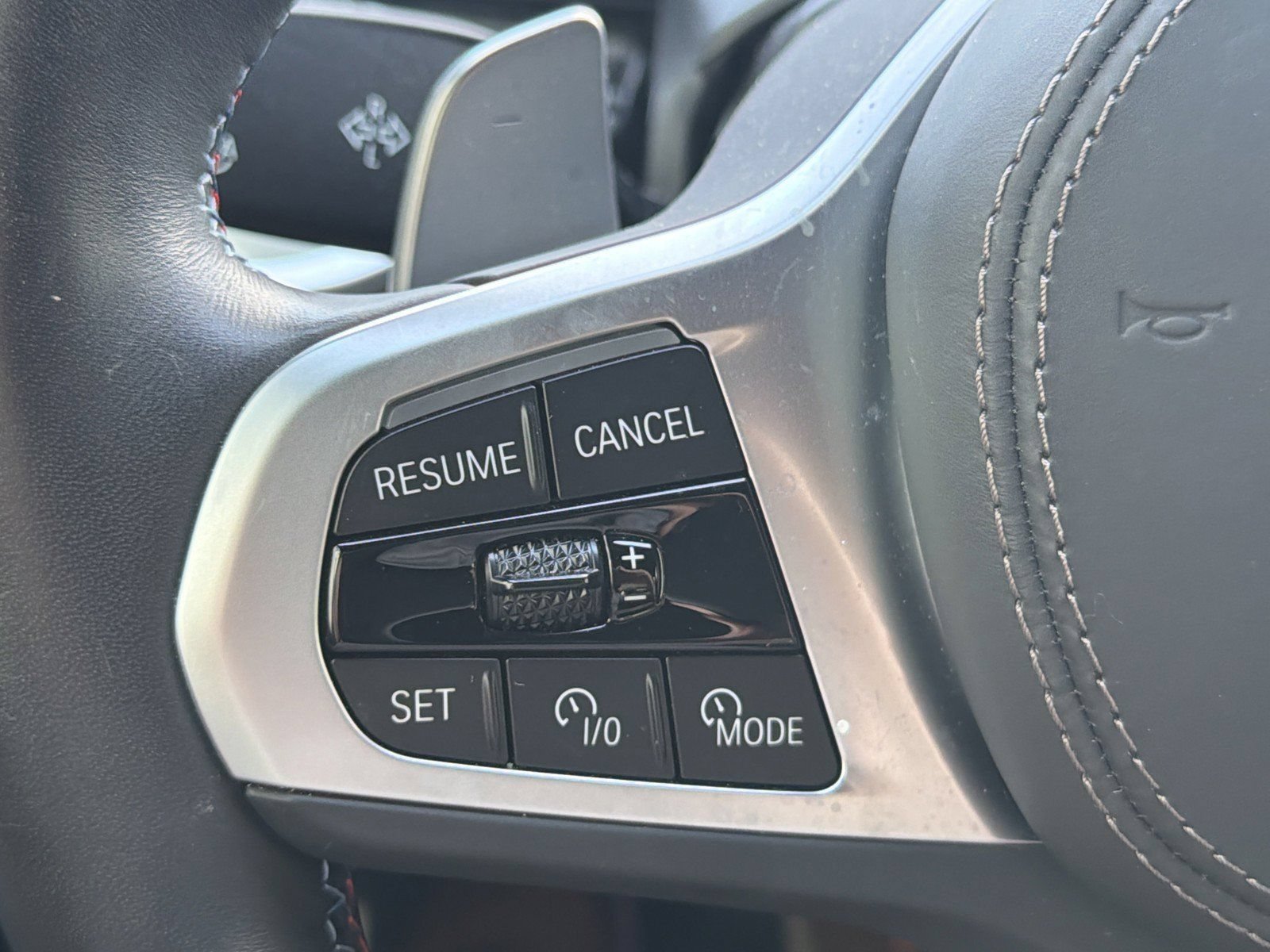Certified 2025 BMW X6 M60i AWD/4WD image 32