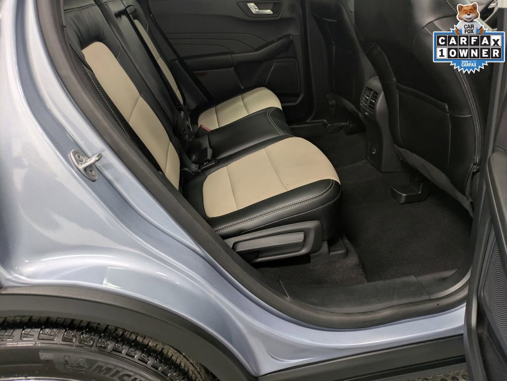 Used 2022 Ford Escape Titanium w/ Titanium Premium Package image 27