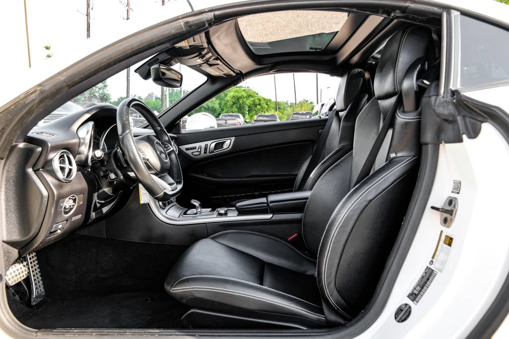 Used 2017 Mercedes-Benz SLC 300 image 29