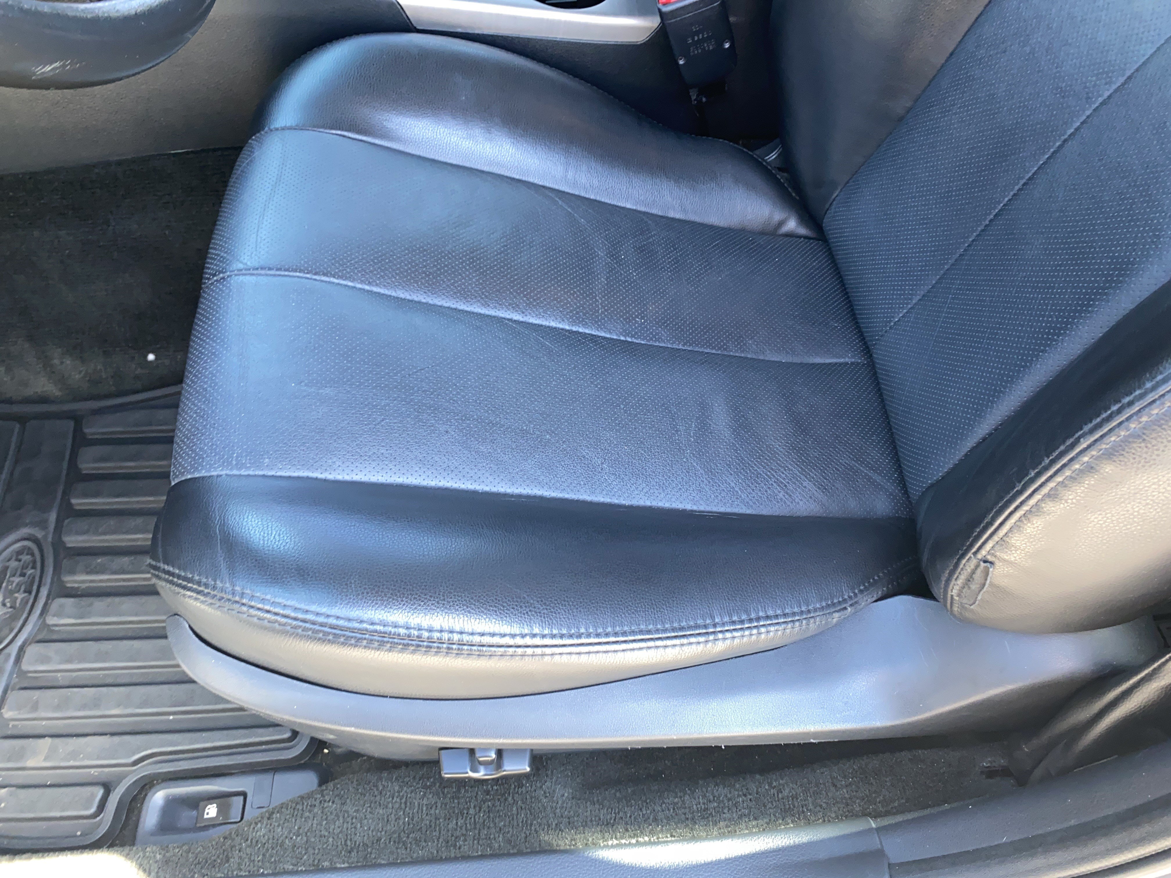 Used 2013 Subaru Legacy 2.5i Limited AWD/4WD image 15